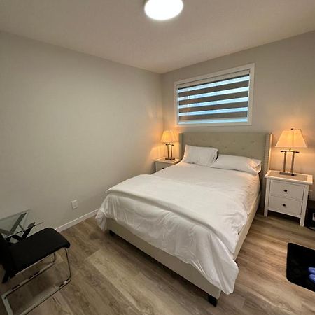 2 Bedroom 2 Washrooms Brand New Beautiful & Cozy Suite YYC Eksteriør bilde