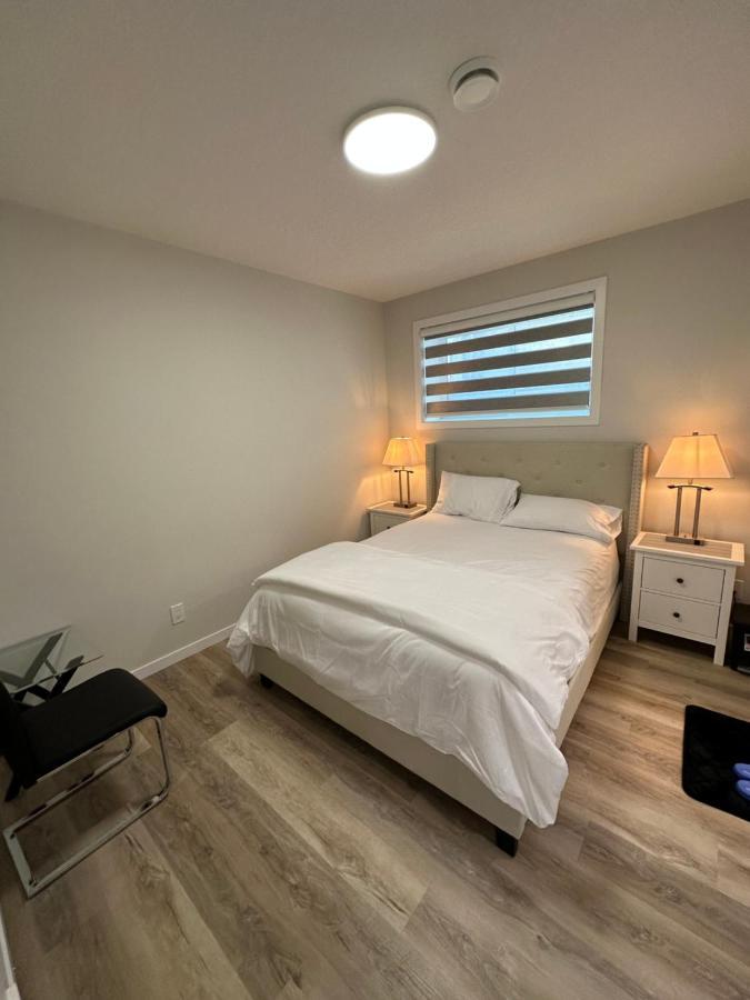 2 Bedroom 2 Washrooms Brand New Beautiful & Cozy Suite YYC Eksteriør bilde