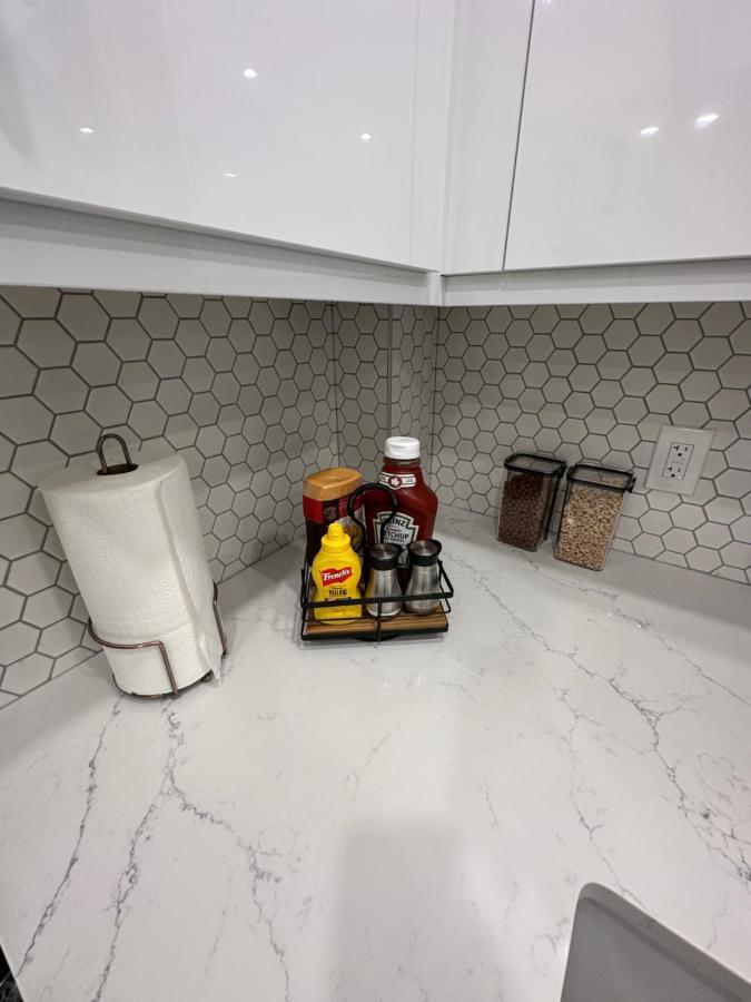 2 Bedroom 2 Washrooms Brand New Beautiful & Cozy Suite YYC Eksteriør bilde