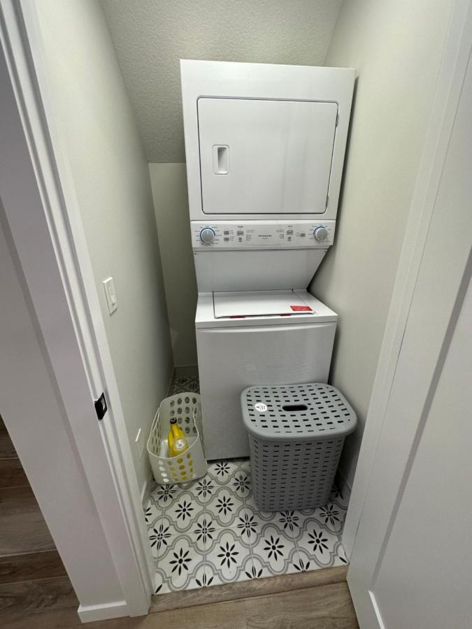 2 Bedroom 2 Washrooms Brand New Beautiful & Cozy Suite YYC Eksteriør bilde