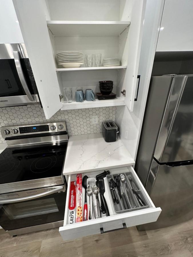 2 Bedroom 2 Washrooms Brand New Beautiful & Cozy Suite YYC Eksteriør bilde