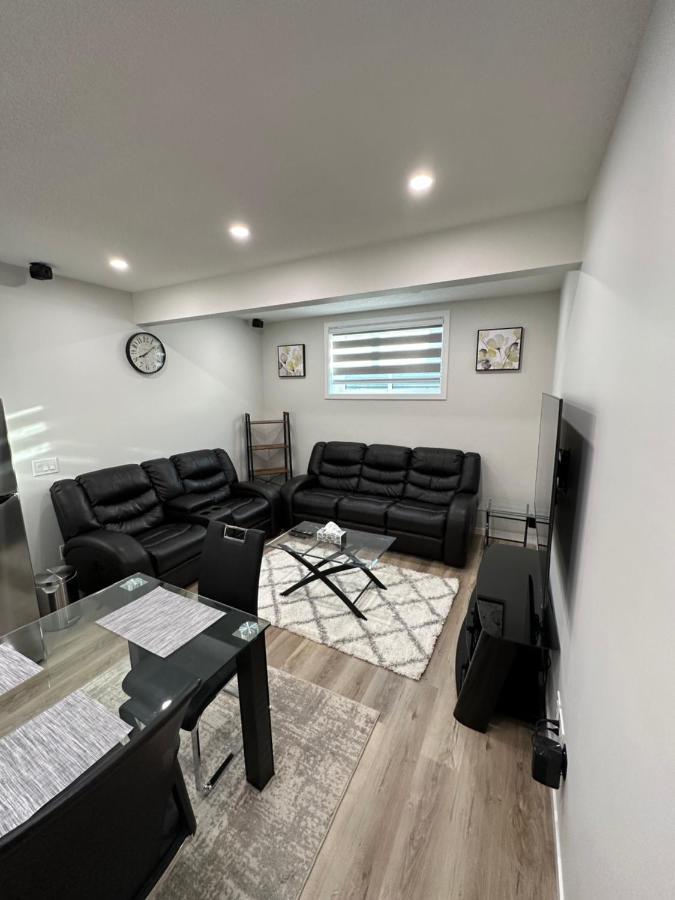 2 Bedroom 2 Washrooms Brand New Beautiful & Cozy Suite YYC Eksteriør bilde