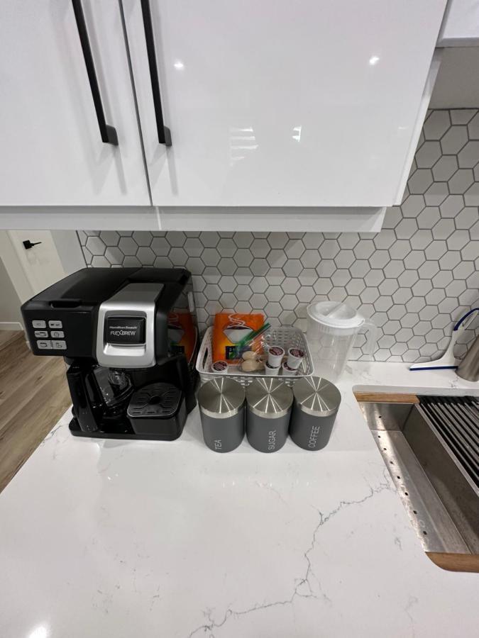 2 Bedroom 2 Washrooms Brand New Beautiful & Cozy Suite YYC Eksteriør bilde