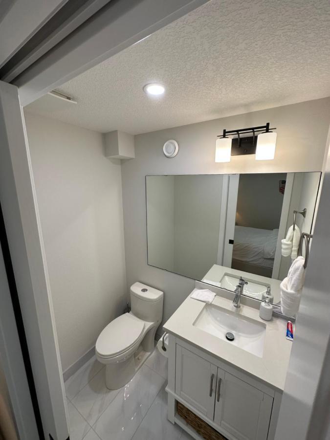2 Bedroom 2 Washrooms Brand New Beautiful & Cozy Suite YYC Eksteriør bilde